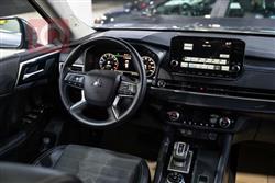 ميتسوبيشي اوتلاندر